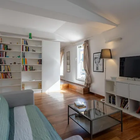 Floor With Balcony Along The Main Vibrant Walking Street Steps Away From Harbour Waterfront Mirabello Port Center Charming Cozy Attic Loft Appartamento