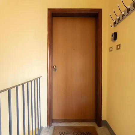 Floor With Balcony Along The Main Vibrant Walking Street Steps Away From Harbour Waterfront Mirabello Port Center Charming Cozy Attic Loft Appartamento
