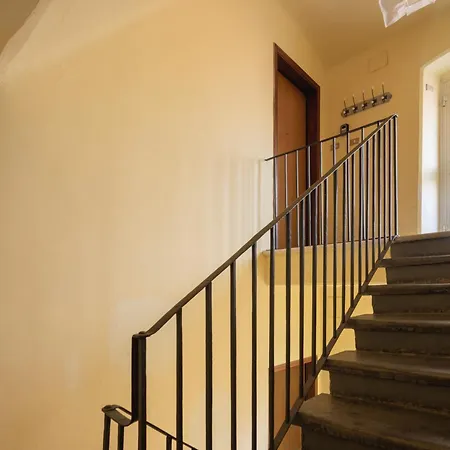 Floor With Balcony Along The Main Vibrant Walking Street Steps Away From Harbour Waterfront Mirabello Port Center Charming Cozy Attic Loft Appartamento La Spezia